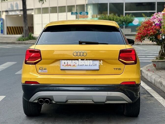 AUDI Q2 2019 – MÀU VÀNG…XE NHỎ ĐI GIA ĐÌNH