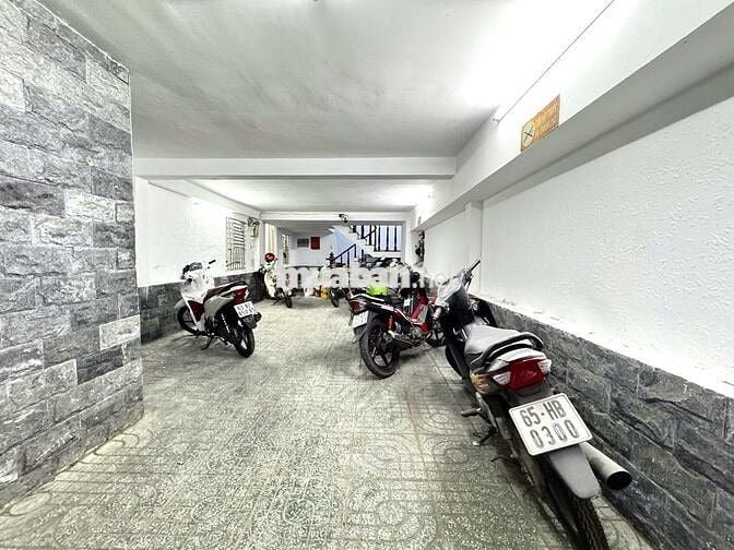 PHÒNG TRỌ MẶT TIỀN TRẦN XUÂN SOẠN 18 m2 GẦN LOTTE