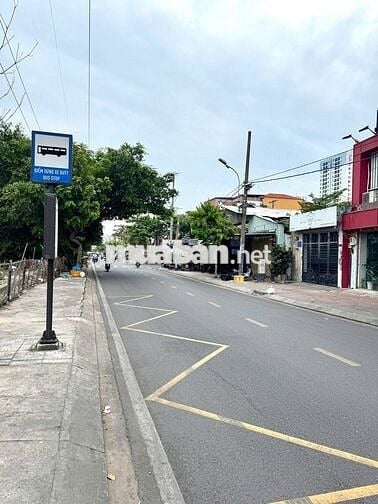 PHÒNG TRỌ MẶT TIỀN TRẦN XUÂN SOẠN 18 m2 GẦN LOTTE