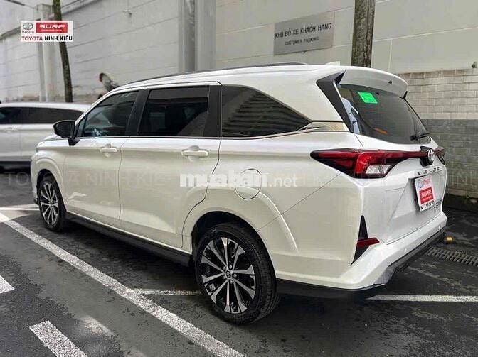 Toyota Veloz Cross 2025 - 9000 km