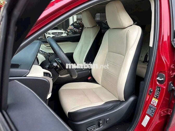 Cần bán gấp Lexus NX300 2017