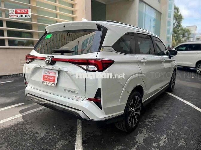 Toyota Veloz Cross 2025 - 9000 km