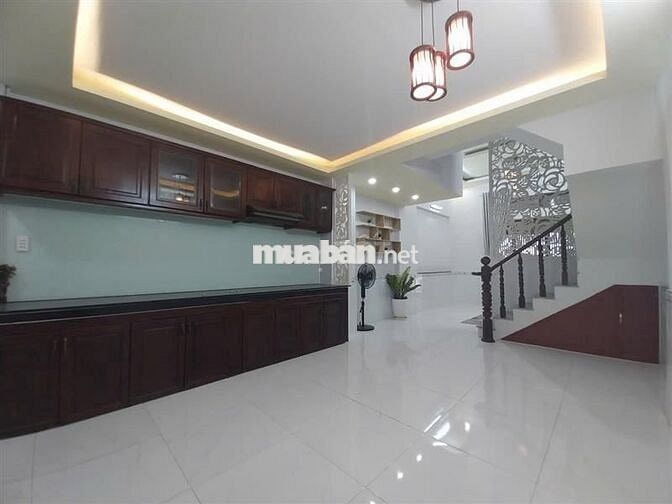 NHÀ ĐẸP 3 TẦNG, SÁT MẶT TIỀN, GẦN CÔNG VIÊN LÀNG HOA. CHỈ 5.9 TỶ TL.