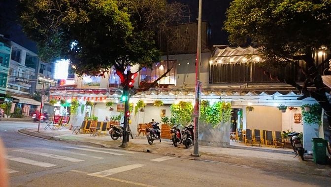 SANG QUÁN CAFE CĂN GÓC 2 MẶT TIỀN 