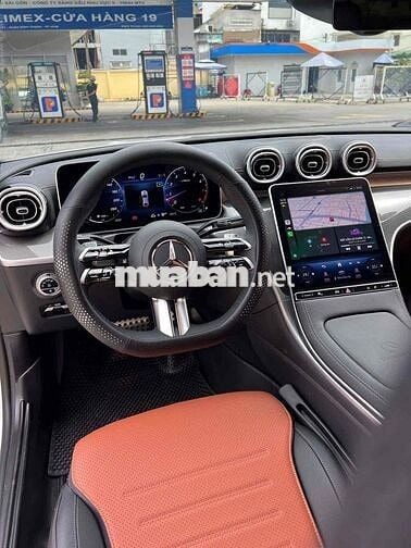 Mercedes Benz C Class C300 V2 AMG 2025 siêu lướt