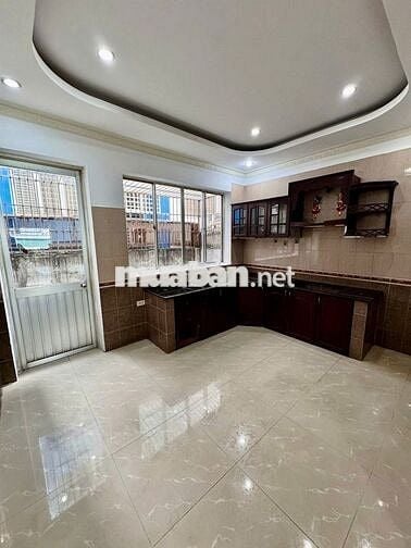 Mặt Bằng Kinh Doanh Mặt Tiền Đường Chợ Lớn - 4x21m - Có Hầm Để Xe