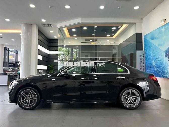 Mercedes Benz C Class 2025 C300 V2 AMG siêu lướt