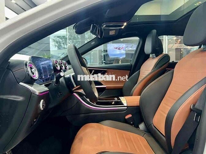 Mercedes Benz C Class 2025 C300 V2 AMG siêu lướt