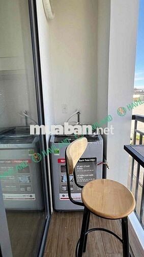 CĂN STUDIO CÓ BAN CÔNG NGAY SÂN BAY