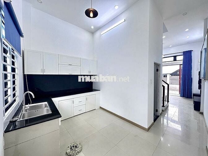 hà trệt lầu 2PN hẻm đường Nguyễn Văn Cừ chỉ 5,5 triệu