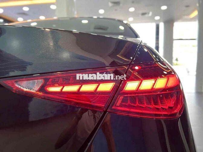 Mercedes Benz C Class 2025 C300 V2 AMG siêu lướt