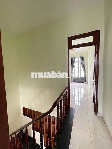 NHÀ ĐẸP 2 TẦNG, 2 MẶT TIỀN HẺM XE HƠI THÔNG, (4X14)M2, 4,38 TỶ CÒN TL