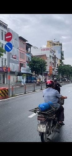 Mặt tiền đường lý thường kiệt gần ngã tư Bắc Hải 4Tầng Ngang Rộng 