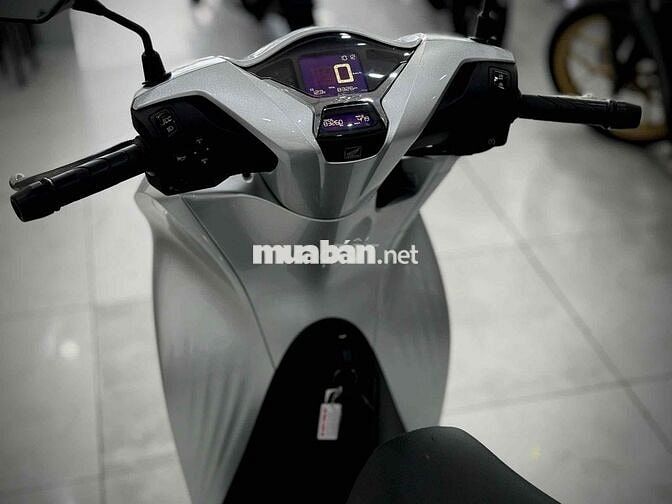 Sh125 2024 Odo8k Lướt chính chủ ký