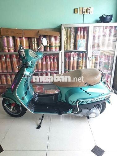 Cần bán xe Vespa LX 125 ie 3V còn mới