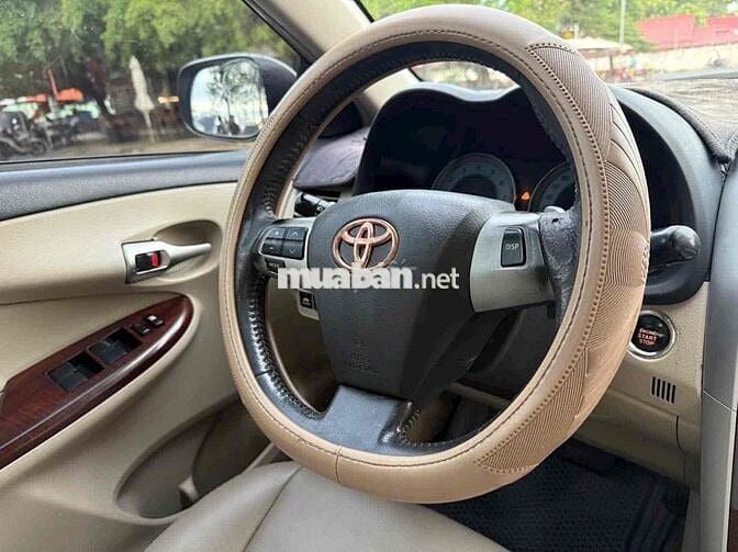 Toyota Corolla Altis 2011 2.0V - 145000 km