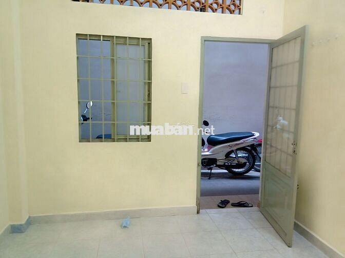 Phòng trọ 15m2 đường Thành Thái Quận 10