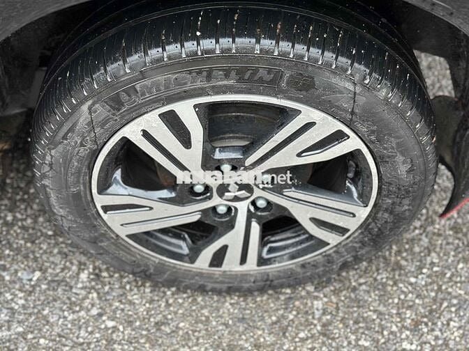 Xe 7 Chỗ Xpander 1.5 2021 Số Sàn Chạy 6v8km