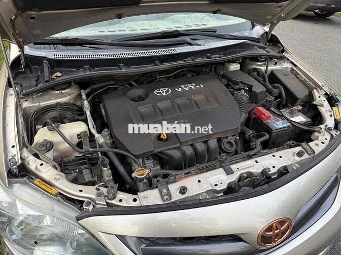 Toyota Corolla Altis 2011 2.0V - 145000 km