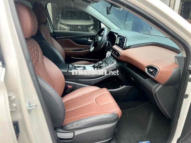 Hyundai Santafe 2024 2.2 tiêu chuẩn hơn 2 vạn km!
