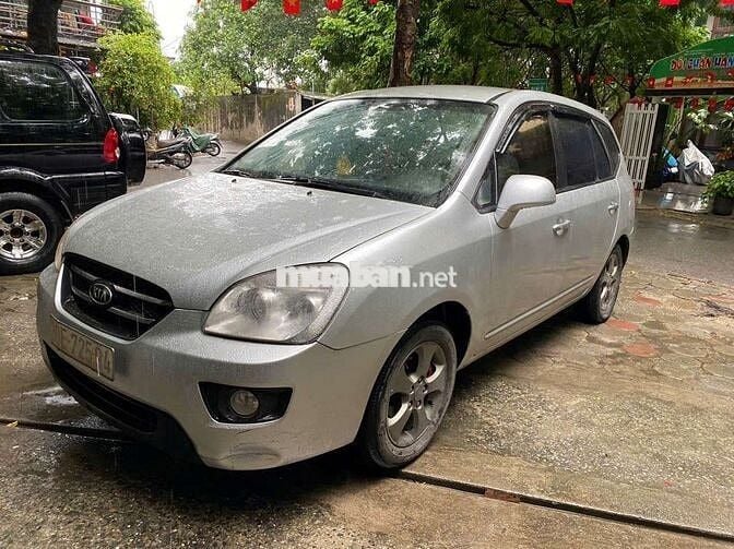 Kia Carens 2010 số sàn 125tr