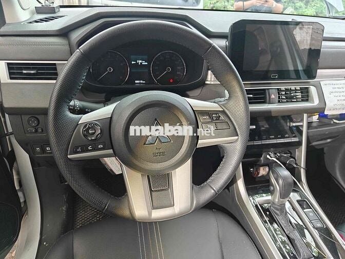 Xpander Premium 2025 odo 8100km