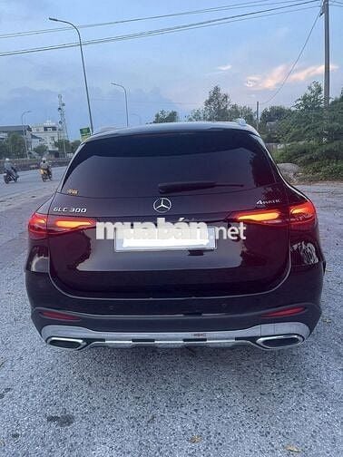 Mercedes Benz GLC 2023 300 4Matic - 17000 km