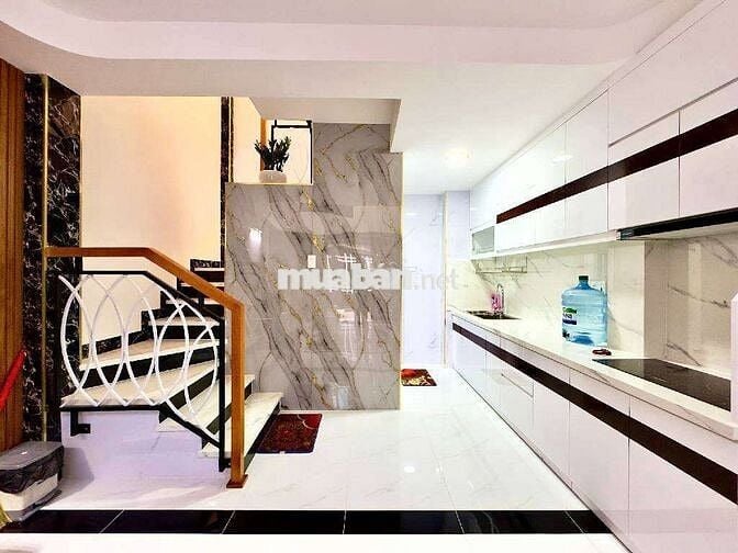 NHÀ 5 TẦNG BTCT MỚI KENG – FULL NỘI THẤT CAO CẤP – 3PN KHÉP KÍN