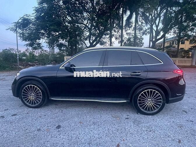 Mercedes Benz GLC 2023 300 4Matic - 17000 km