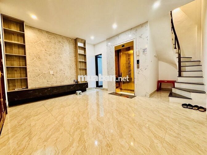 Nhà mới cho gia đình trẻ, 6 tầng thang máy, 3 ngủ, vài bước ra ô tô