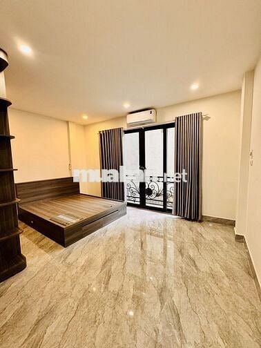 Nhà mới cho gia đình trẻ, 6 tầng thang máy, 3 ngủ, vài bước ra ô tô