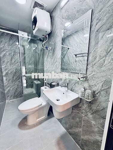 Nhà mới cho gia đình trẻ, 6 tầng thang máy, 3 ngủ, vài bước ra ô tô