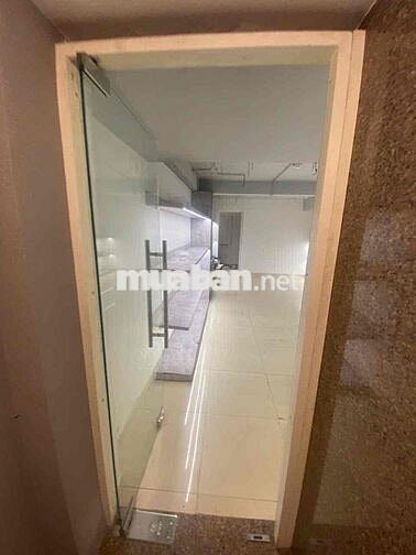 Cho thuê mặt bằng trung tâm Q1 cả p.kho chỉ 35tr