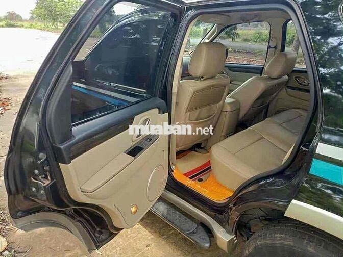 xe 5 chổ 2 cầu điện gầm cao cực mới máy so rin