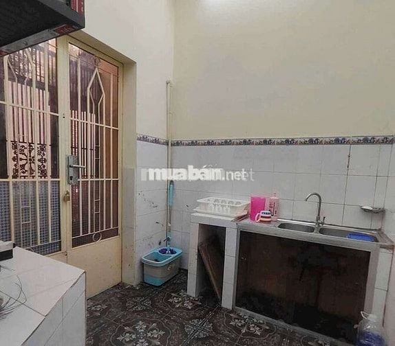 Cho thuê nhà 2 phòng gần Phạm Văn Đồng