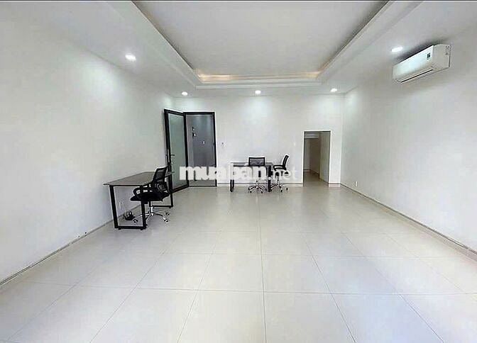 SIÊU HIẾM GIÁ RẺ - 22A Lê Trung Nghĩa - nhà ốp kính có gara siêu rộng.