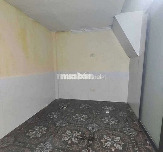 Cho thuê nhà 2 phòng gần Phạm Văn Đồng