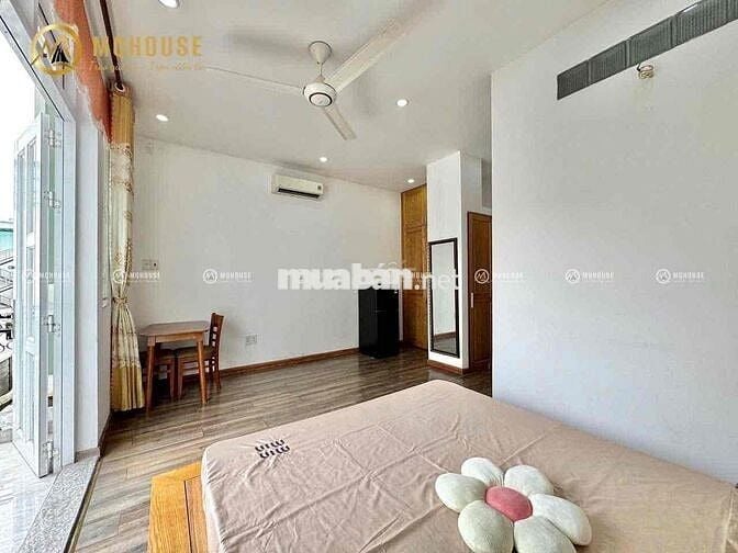 CĂN HỘ FULL NỘI THẤY CÓ BAN CÔNG NGAY TÂN BÌNH GẦN K300