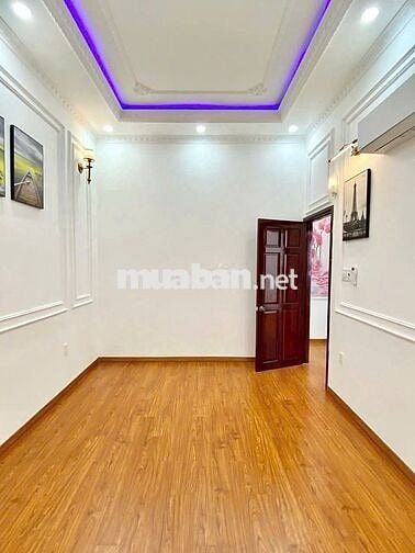 Nhà trệt lầu 2PN hẻm đường Bà Huyện Thanh Quan chỉ 7 triệu