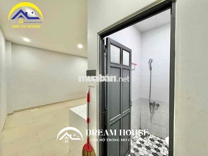 STUDIO SIÊU RỘNG RÃI NẰM GẦN NGÃ TƯ BỐN XÃ VÀ TIỆN QUA ĐH VĂN HIẾN