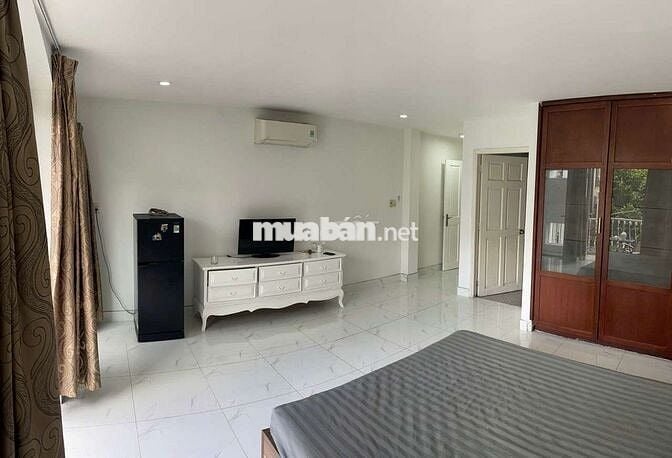 Căn hộ lầu 3 gần cv Hoàng Văn Thụ không phí dịch vụ