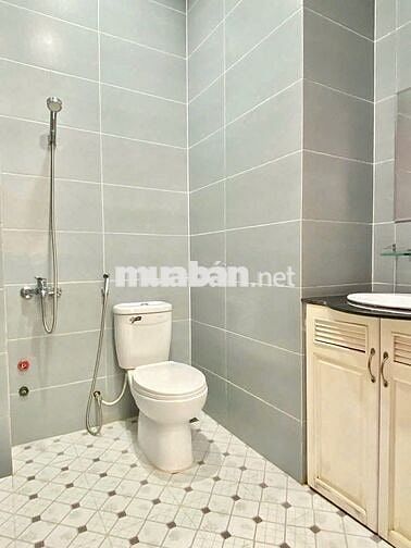 Nhà trệt lầu 2PN hẻm đường Bà Huyện Thanh Quan chỉ 7 triệu