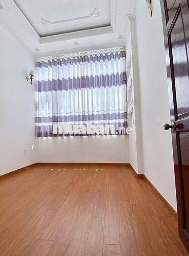 Nhà trệt lầu 2PN hẻm đường Bà Huyện Thanh Quan chỉ 7 triệu