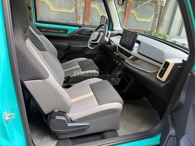 Vinfast VF3 Pin Thuê T12/2024 Màu Xanh Wrap Đen 