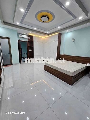 Nhà Mới 5x20 1hầm xe hơi. 3lầu Sân Thượng 5pn 5wc