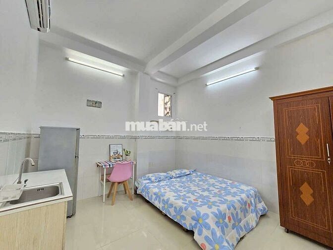 PHÒNG TRỌ 20M2 CỬA SỔ TRỜI THANG MÁY NGAY CHỢ TÂN ĐỊNH Q1 GIÁ RẺ