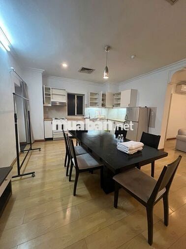 Cho thuê 2n1k 90m2 Phố Bùi Thị Xuân, Full đồ, thang máy, giá 15 triệu