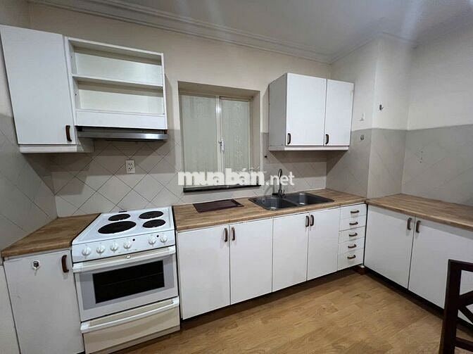 Cho thuê 2n1k 90m2 Phố Bùi Thị Xuân, Full đồ, thang máy, giá 15 triệu