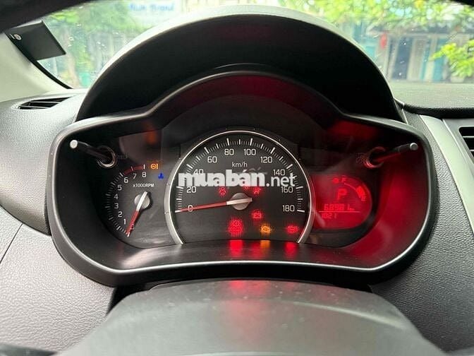 cần bán con xe tâm huyết suzuki celerio 2019 AT