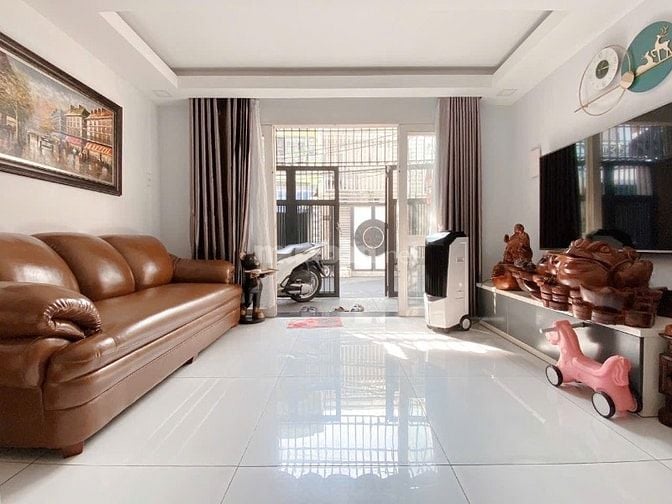 HẺM NHỰA 6M - KẾ QUẬN 10 - ( 4.5 x 14 ) 4 TẦNG - SỔ A4 CHỈ 9.5 TỶ